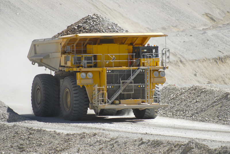 Control de accesos y localización de vehículos, bienes y activos en empresa minera